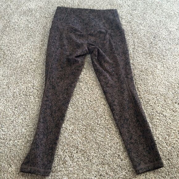 Women’s Athleta Salutation Stash Pocket Textured 7/8 Tight | XS | Coffee House - Picture 7 of 11